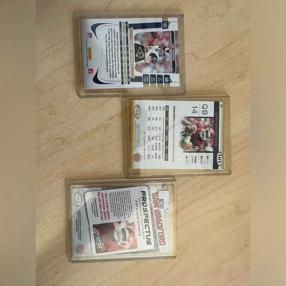 Sam Bradford football cards in great condition. (3) - Picture 3 of 8